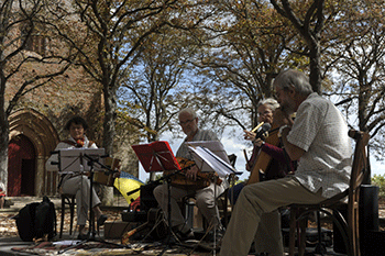 Photo 2 Kermestivale 2015 - La Maison de la Terre